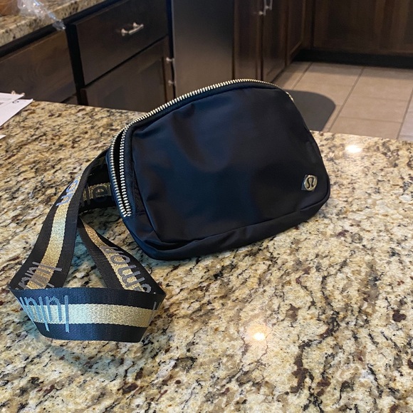 lululemon athletica Black Belt Bag with Gold Accents - Picture 1 of 4